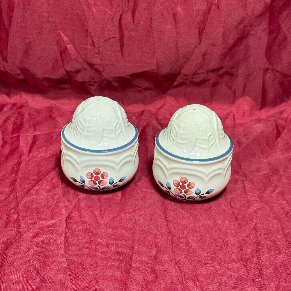 1980s Hearthside Salt & Pepper Shakers Cumberland Brambleberry Stoneware